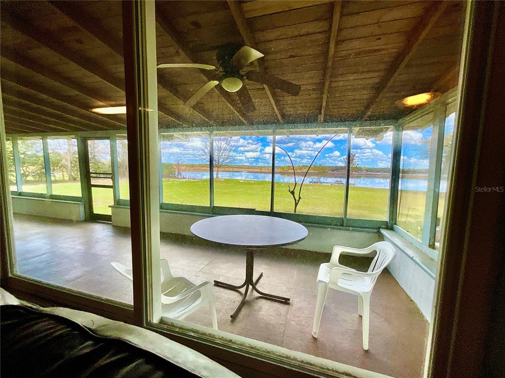 106 Sunny Side Beach Road Hawthorne, FL 32640 - Photo 7 of 54 a view of a indoor swimming pool