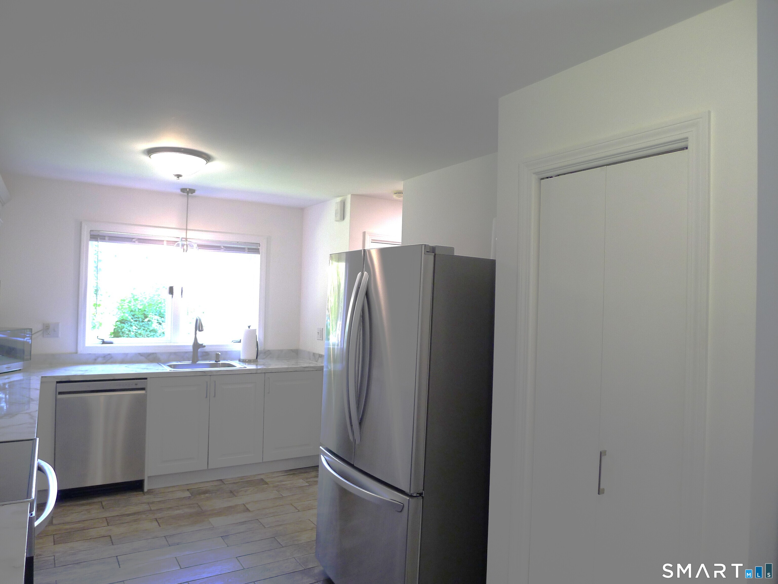 195 Silver Spring Road Wilton, CT 06897 - Photo 7 of 27 Gallery Image 7