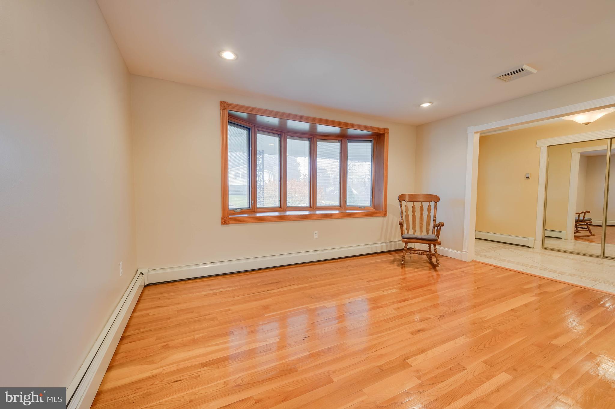 1920 Hemlock Road Norristown, PA 19403 - Photo 14 of 38 Gallery Image 14