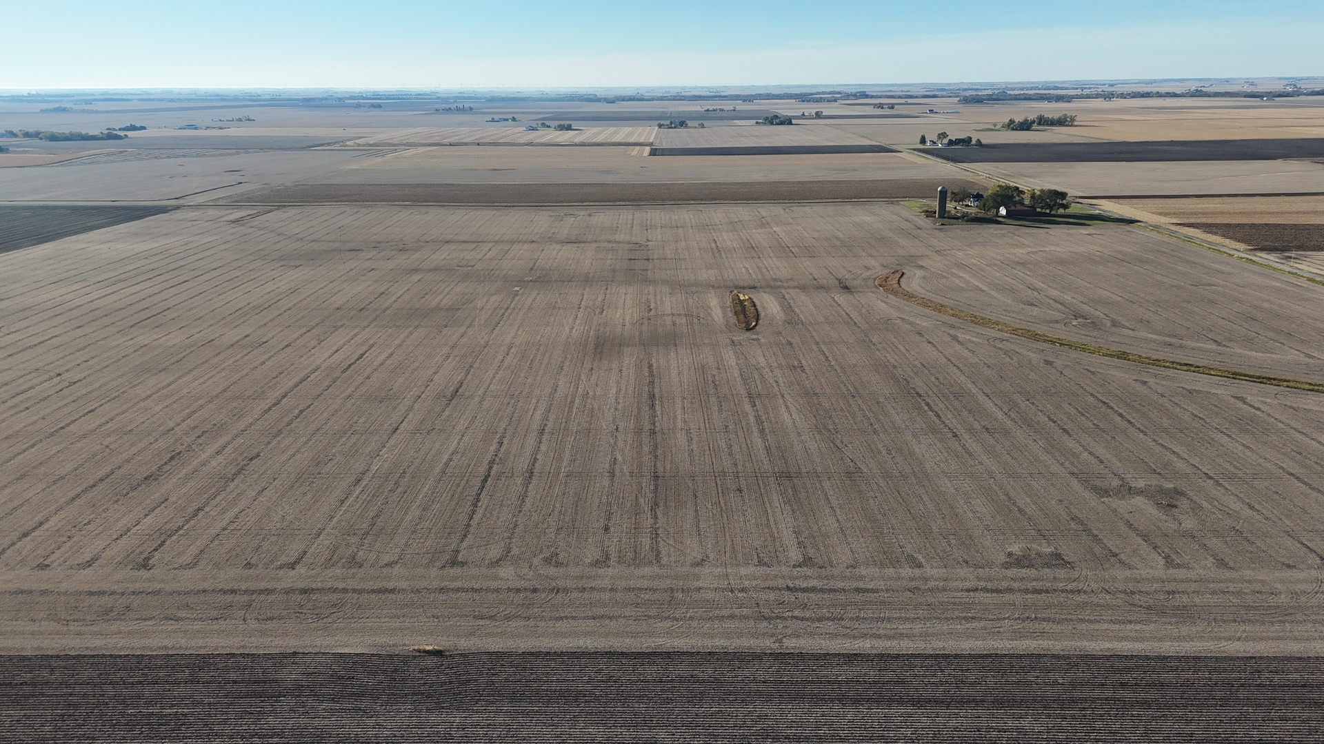 1110 North 1400 East Road Milford, IL 60953 - Photo 4 of 5 a view of ocean view
