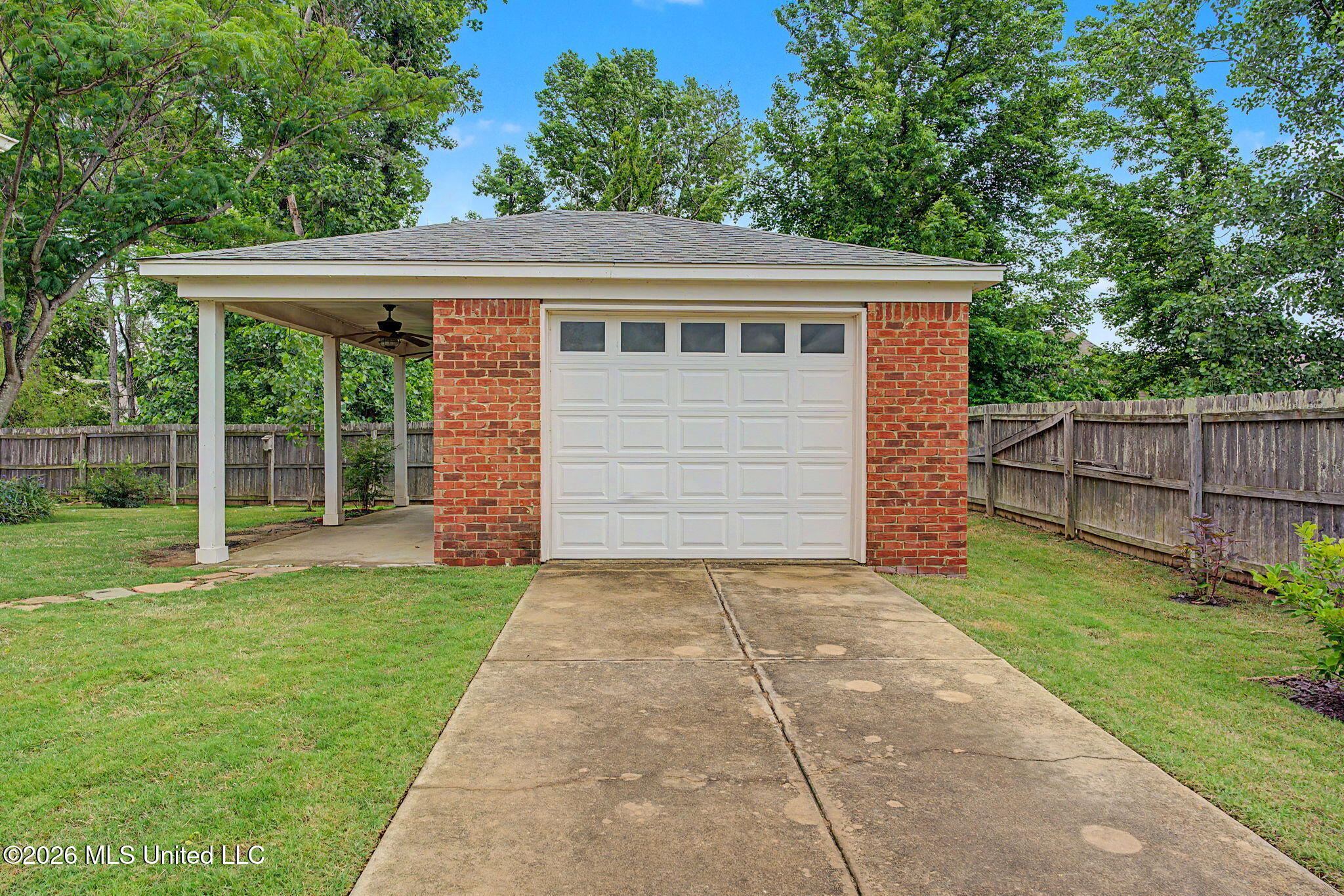 704 Shadow View Drive Hernando, MS 38632 - Photo 40 of 49 Detached garage/storage/hobby!