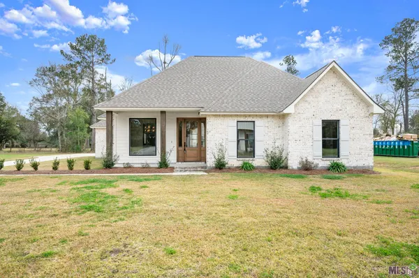 $449,900 | 7258 Riverbank Drive, Denham Springs, LA 70706