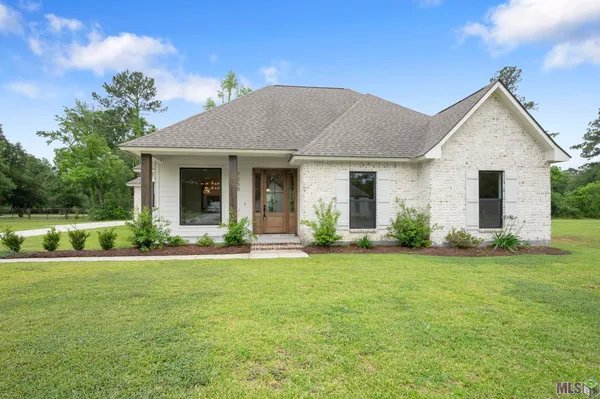 $449,900 | 7258 Riverbank Drive, Denham Springs, LA 70706