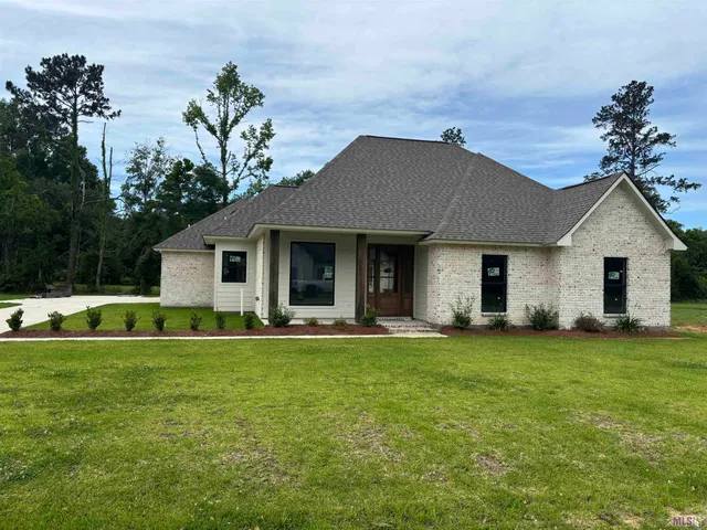 $449,900 | 7258 Riverbank Drive, Denham Springs, LA 70706
