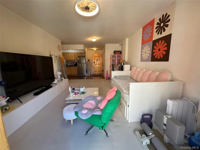 $589,000 | 140-26 Cherry Avenue, Unit 5D | Flushing