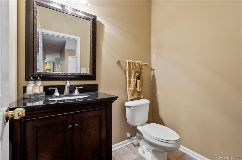 3005 Strawberry Road Matthews, NC 28104 - Photo 11 of 39 Gallery Image 11