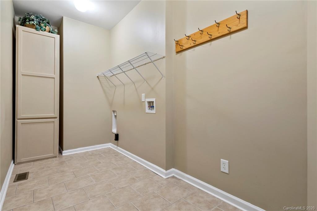 3005 Strawberry Road Matthews, NC 28104 - Photo 14 of 39 Gallery Image 14
