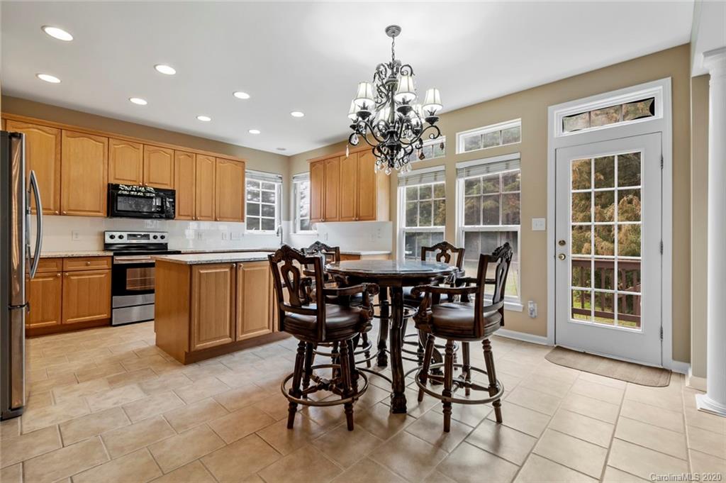 3005 Strawberry Road Matthews, NC 28104 - Photo 15 of 39 Gallery Image 15