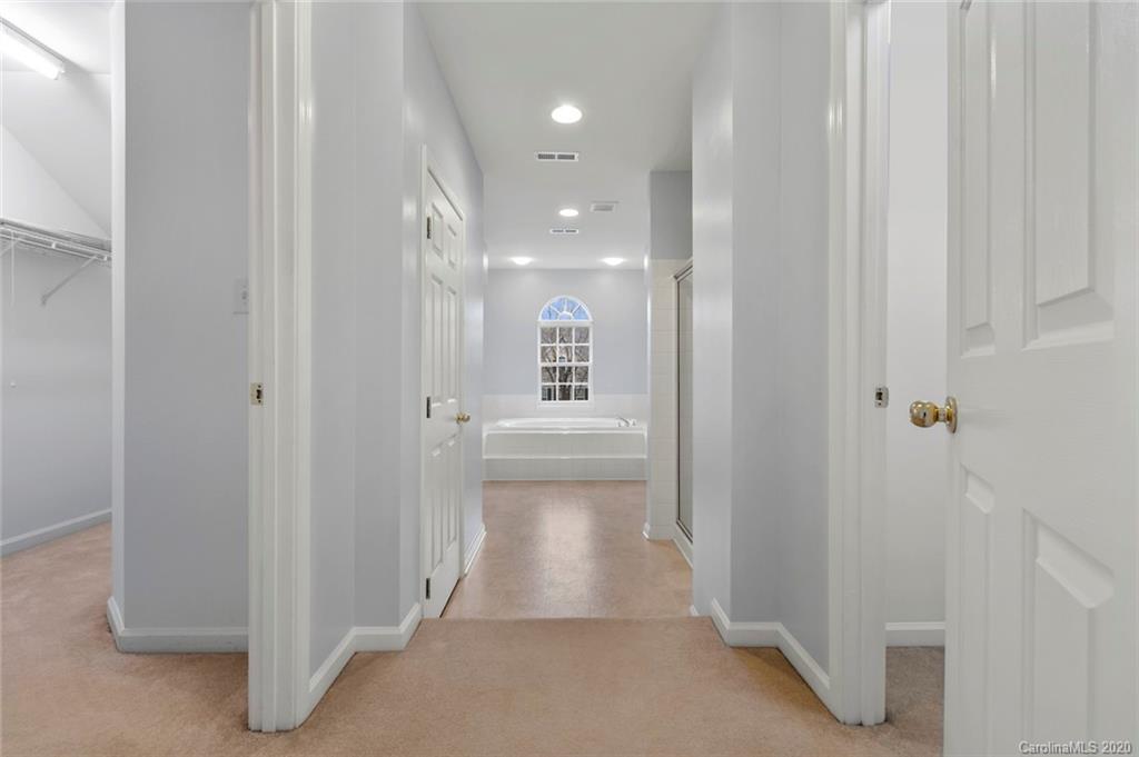 3005 Strawberry Road Matthews, NC 28104 - Photo 34 of 39 Gallery Image 34