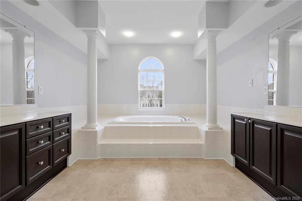3005 Strawberry Road Matthews, NC 28104 - Photo 37 of 39 Gallery Image 37