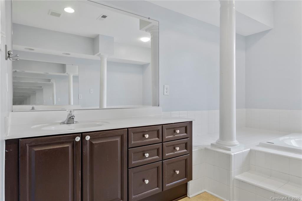 3005 Strawberry Road Matthews, NC 28104 - Photo 38 of 39 Gallery Image 38