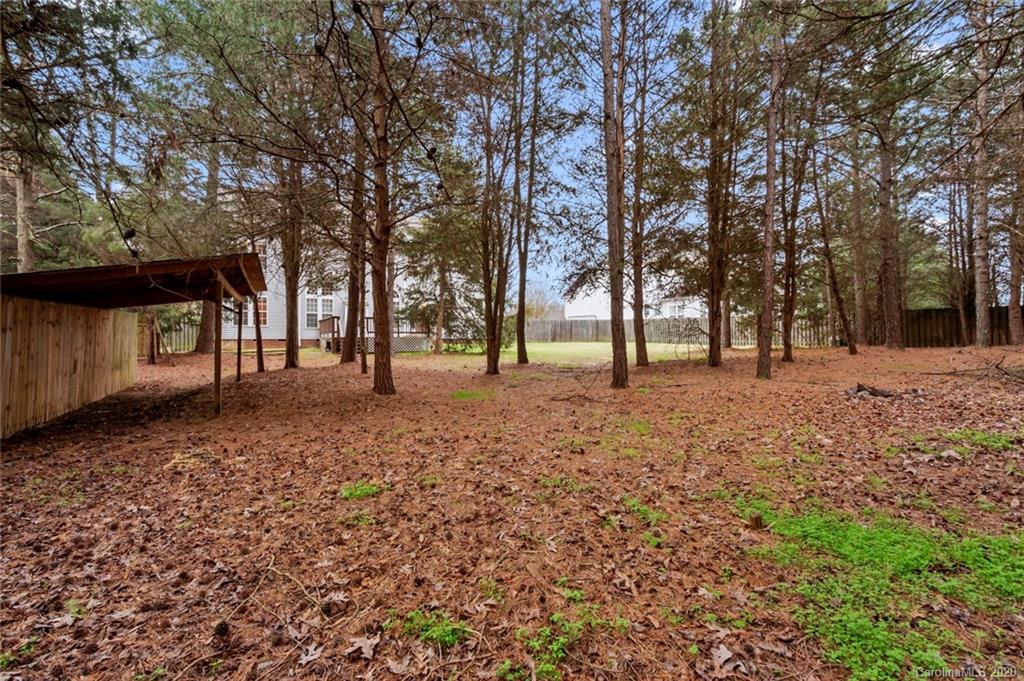 3005 Strawberry Road Matthews, NC 28104 - Photo 6 of 39 Gallery Image 6
