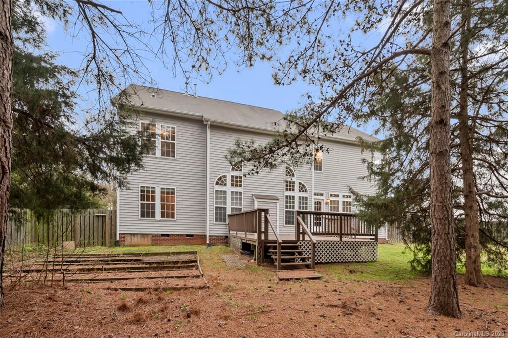3005 Strawberry Road Matthews, NC 28104 - Photo 7 of 39 Gallery Image 7