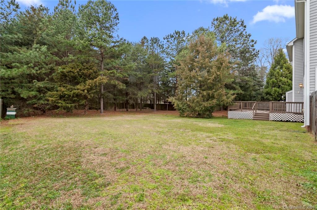 3005 Strawberry Road Matthews, NC 28104 - Photo 8 of 39 Gallery Image 8