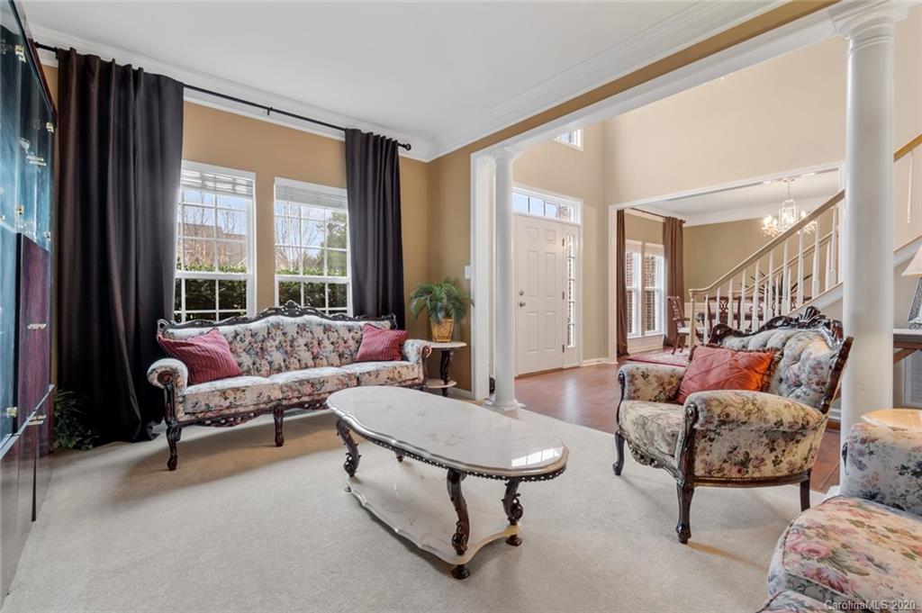 3005 Strawberry Road Matthews, NC 28104 - Photo 10 of 39 Gallery Image 10
