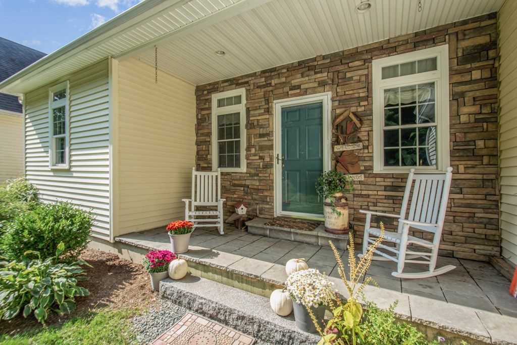 71 Hastings Road Spencer, MA 01562 - Photo 6 of 41 Gallery Image 6