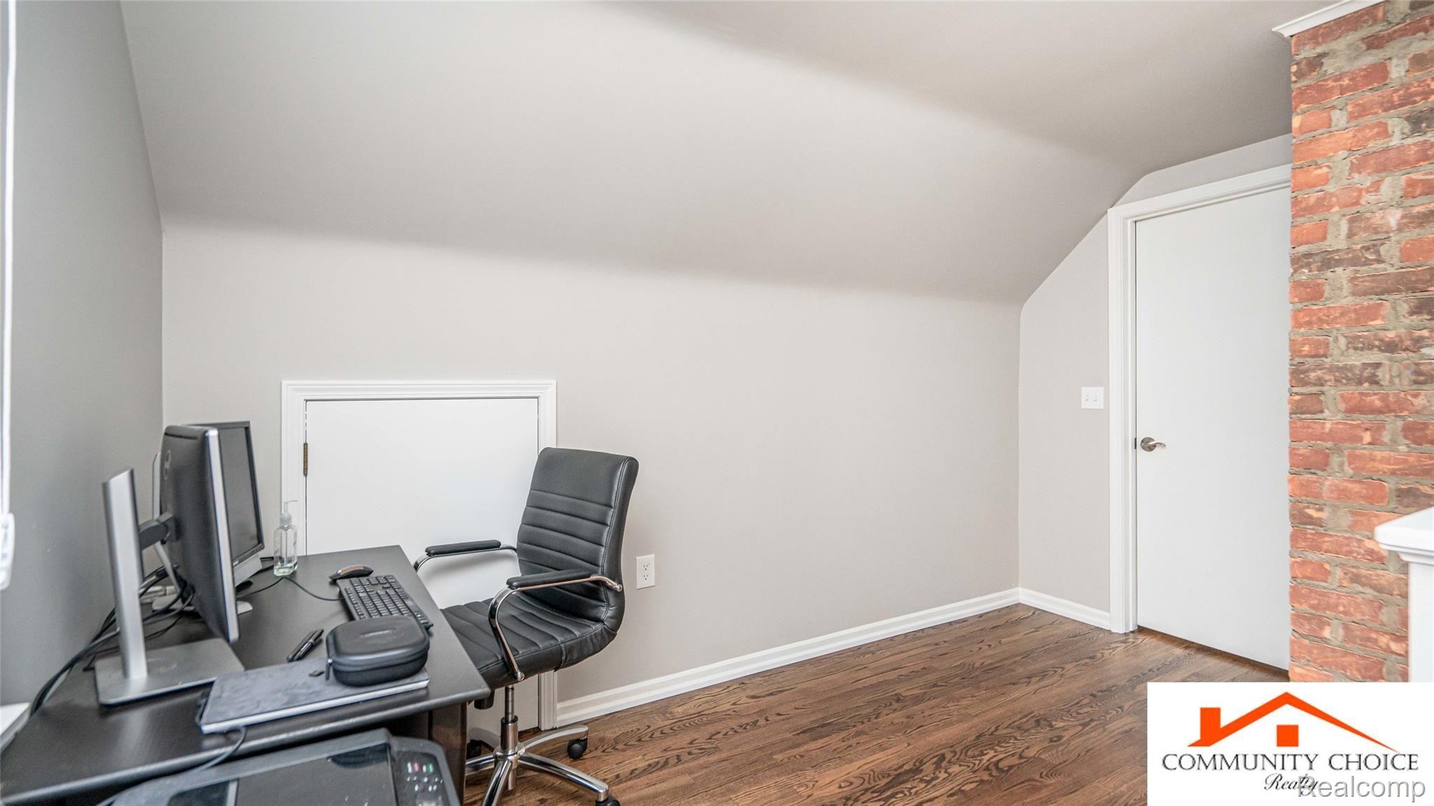 2758 Windemere Road Birmingham, MI 48009 - Photo 42 of 62 070_4.jpg