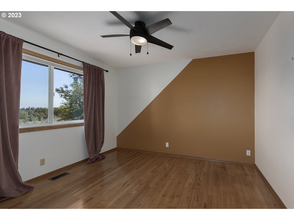 33056 Northwest Sandberg Road Scappoose, OR 97056 - Photo 14 of 34 Bedroom