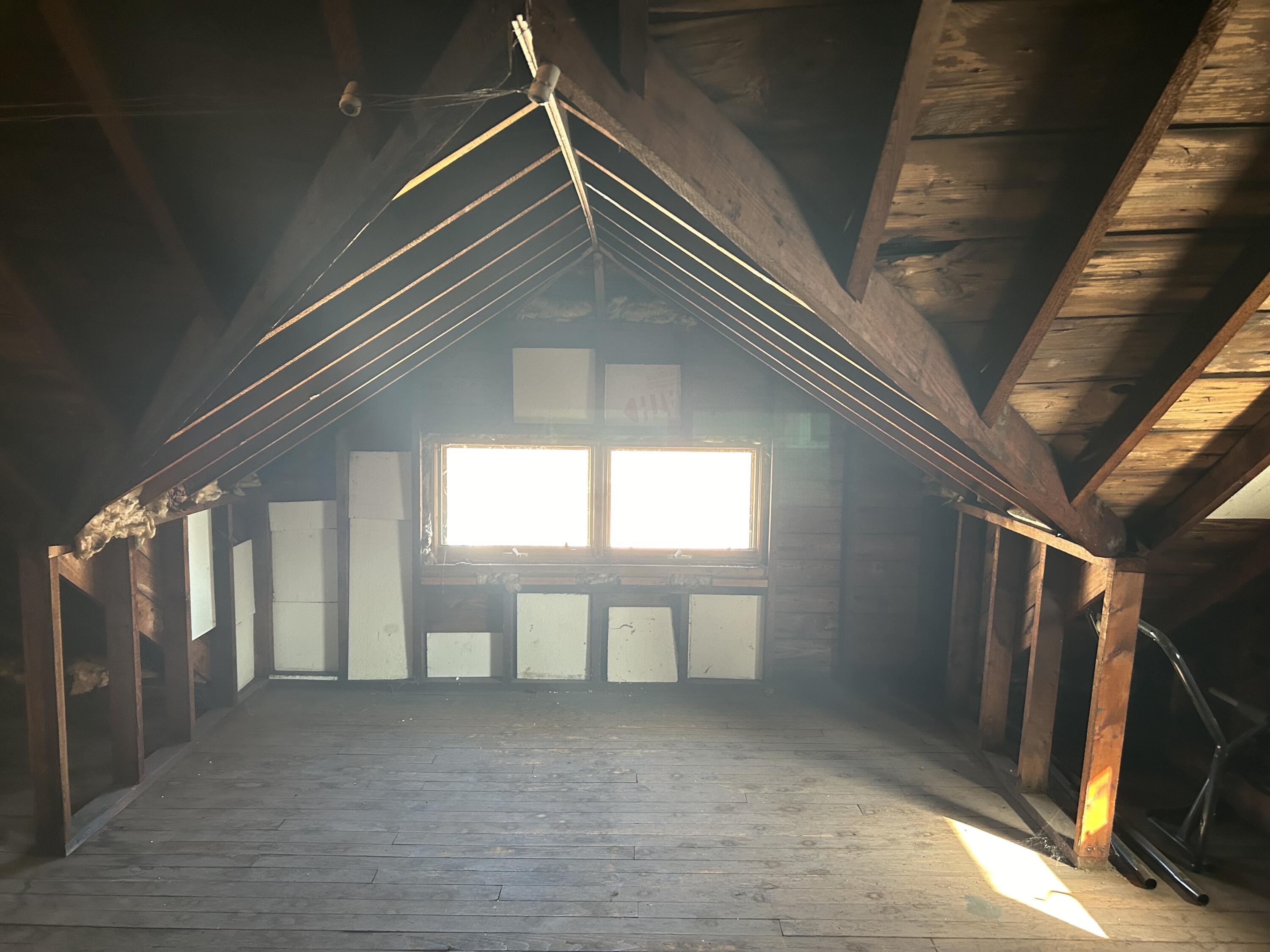 2922 West Mitchell Street Milwaukee, WI 53215 - Photo 19 of 28 Attic