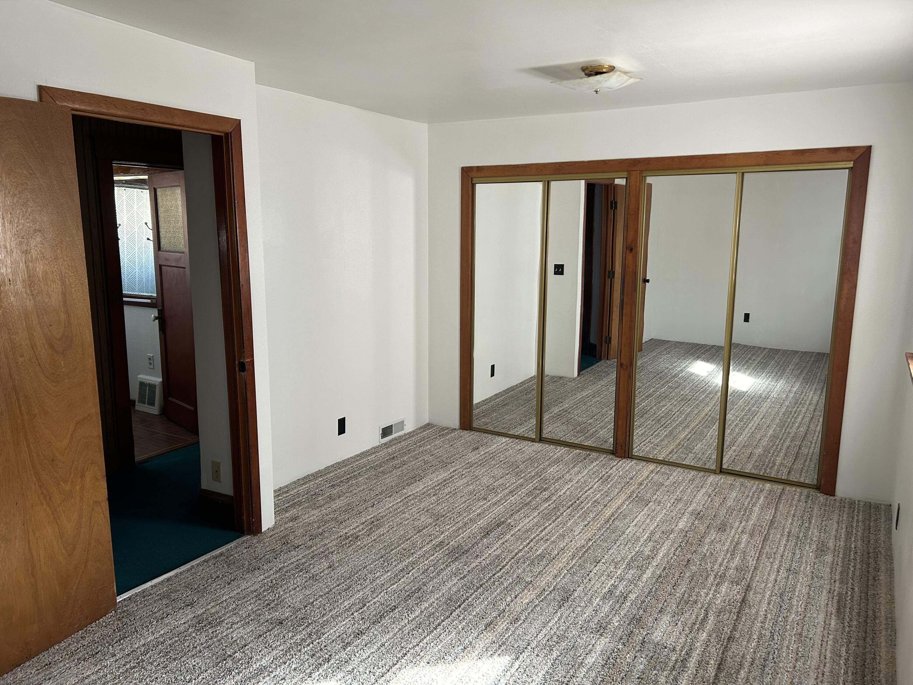 2922 West Mitchell Street Milwaukee, WI 53215 - Photo 7 of 28 Bedroom 1