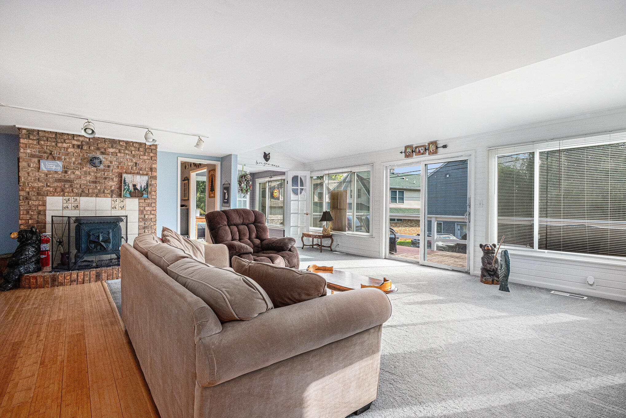 55945 Inn-D-Inn Drive Dowagiac, MI 49047 - Photo 16 of 27 006_file_526