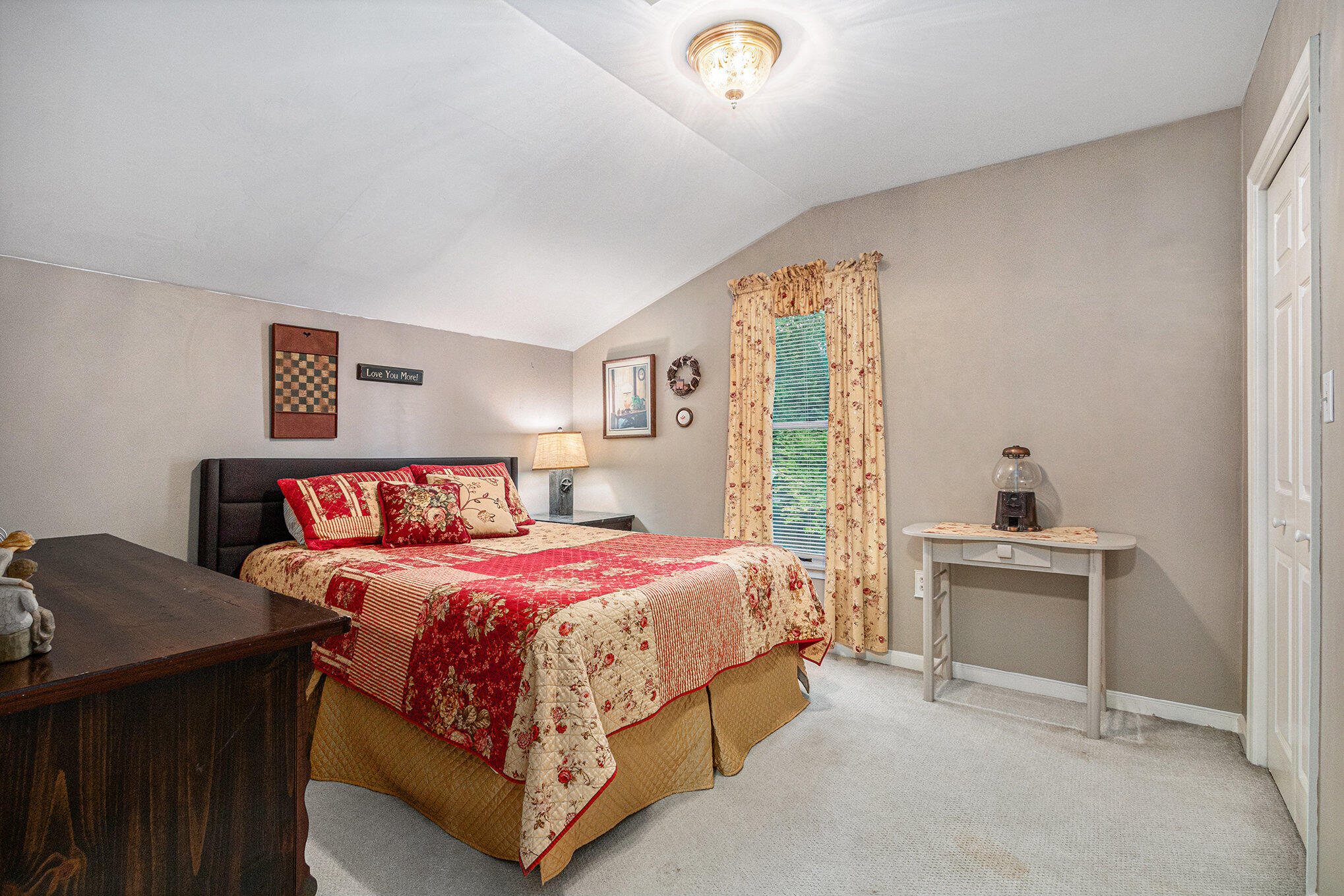 55945 Inn-D-Inn Drive Dowagiac, MI 49047 - Photo 21 of 27 019_file_262