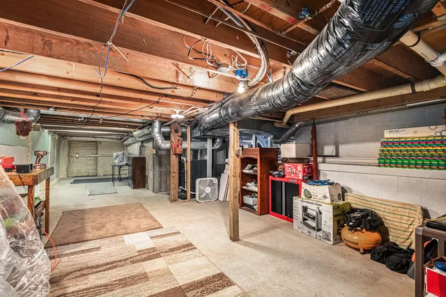 $440,000 | 55945 Inn-D-Inn Drive, Dowagiac, MI 49047