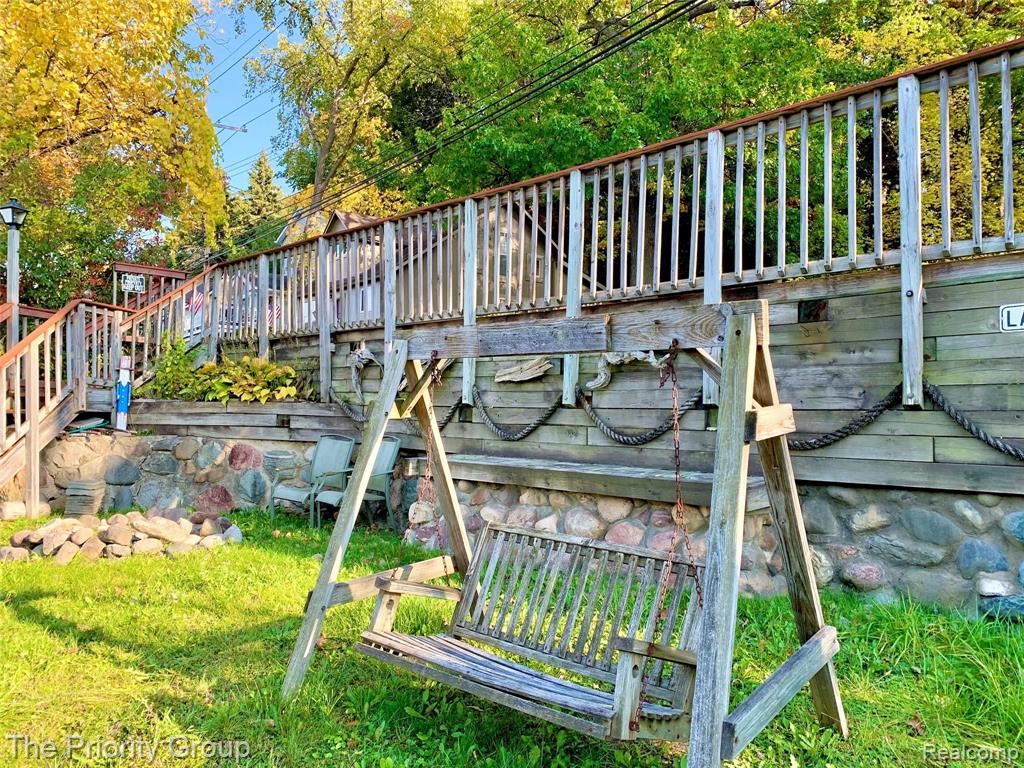 461 Heights Road Lake Orion, MI 48362 - Photo 4 of 21