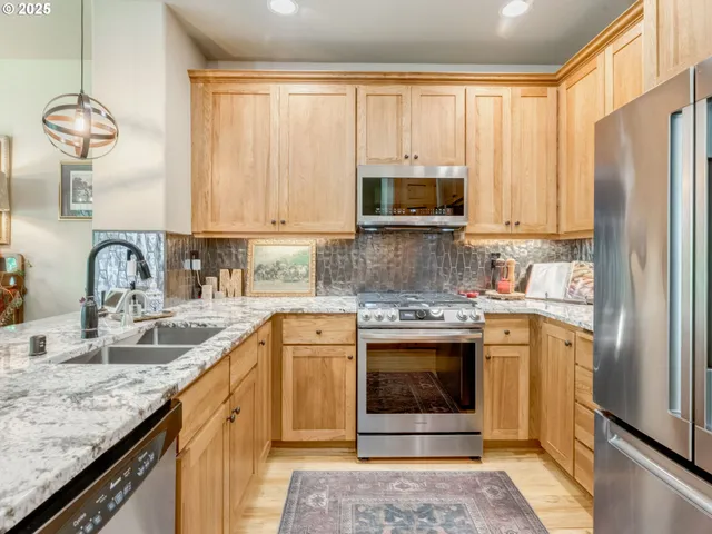 $472,500 | 12800 Northeast Salmon Creek Avenue, Unit 119, Vancouver, WA 98686