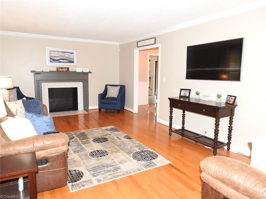 106 Bon Aire Road Elkin, NC 28621 - Photo 3 of 24 Gallery Image 3