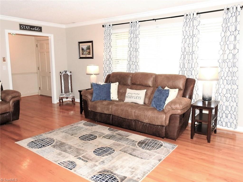 106 Bon Aire Road Elkin, NC 28621 - Photo 4 of 24 Gallery Image 4