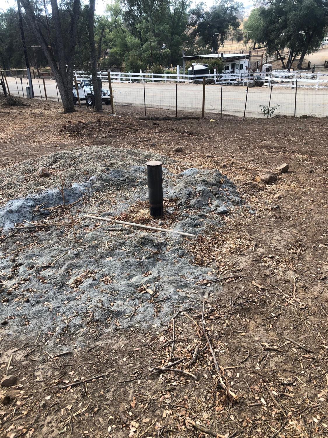 609 Squaw Valley Road Squaw Valley, CA 93675 - Photo 7 of 11 a view of a yard