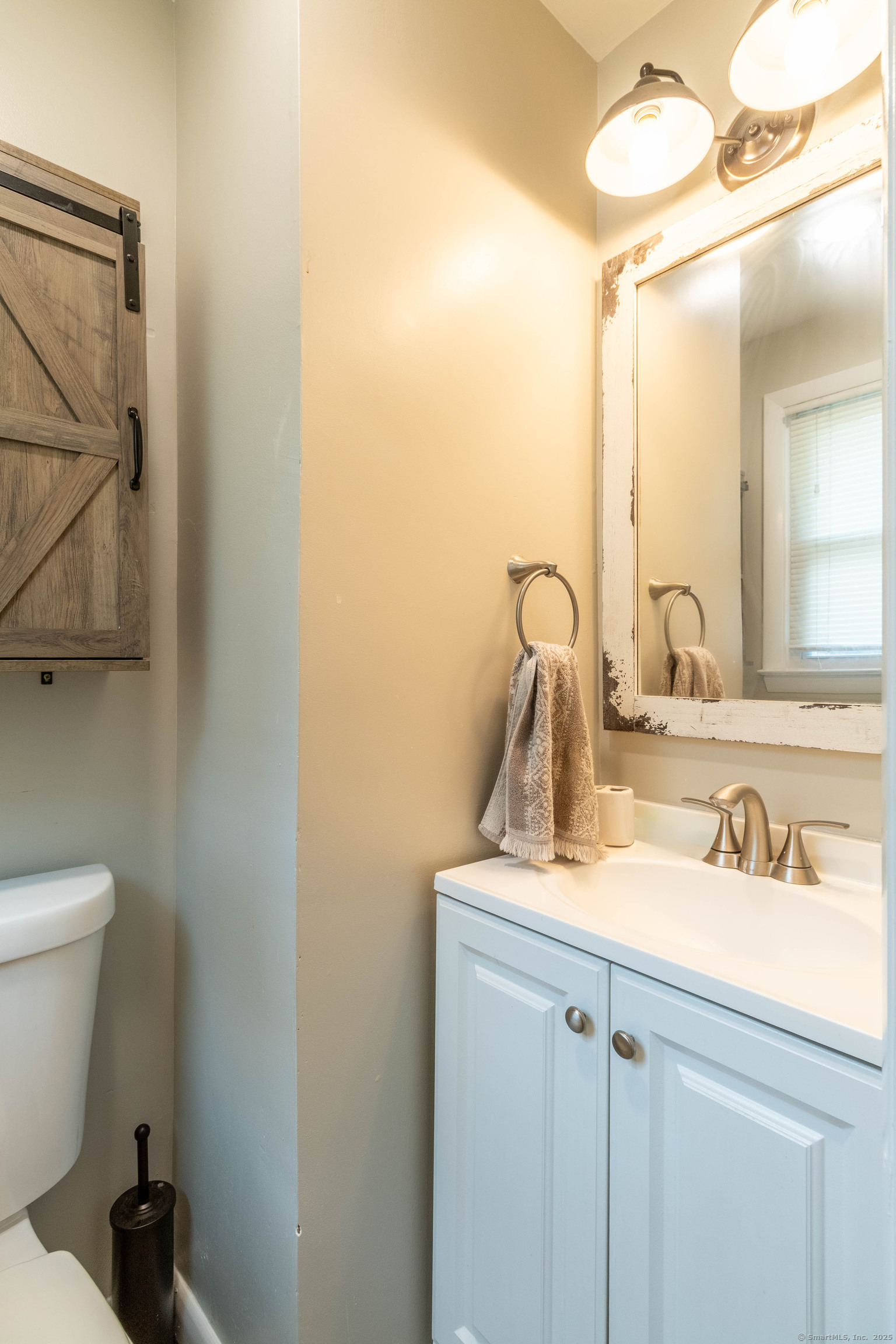 132 Stanley Road Hamden, CT 06514 - Photo 12 of 22