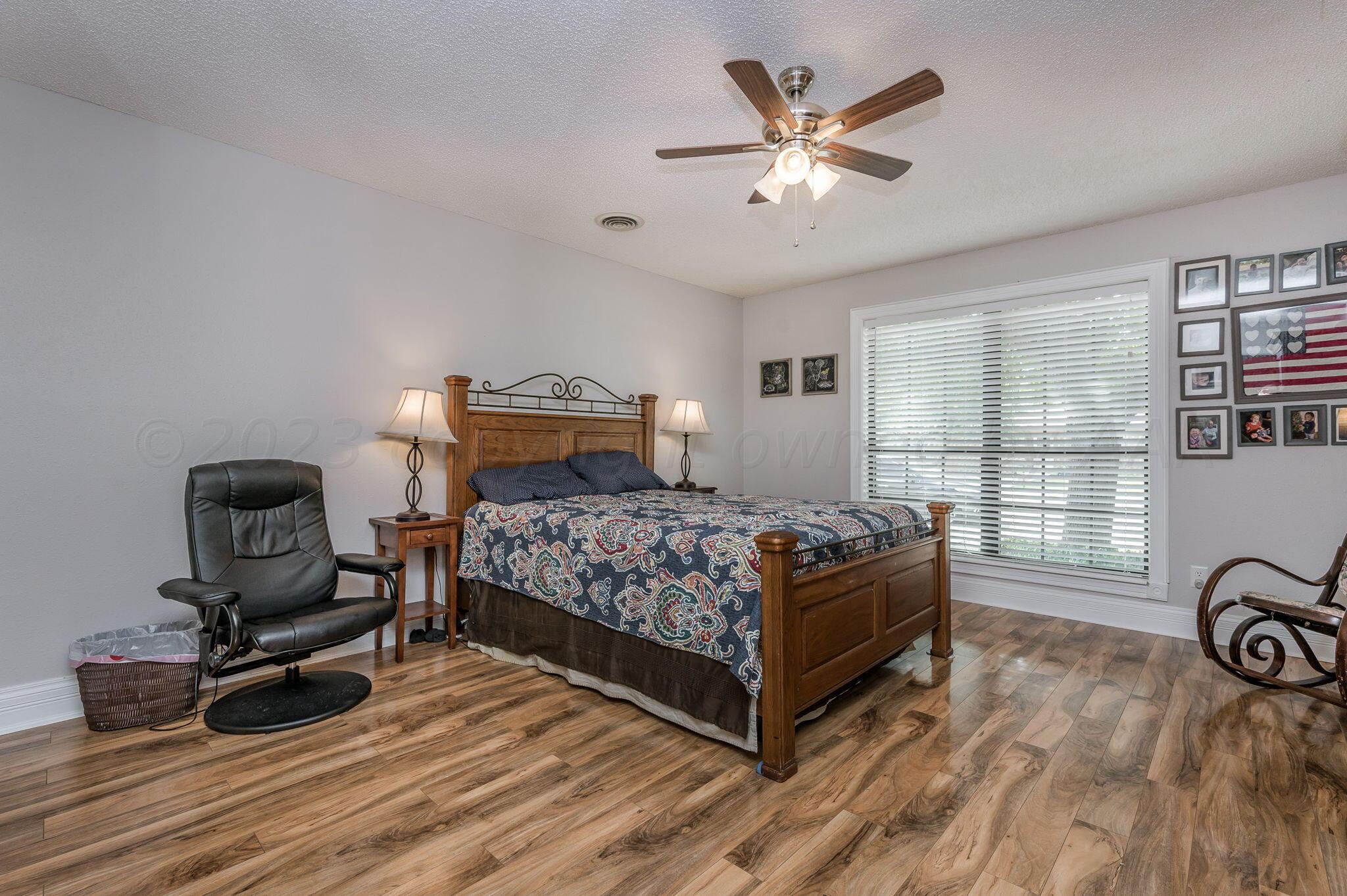 6112 Belpree Road Amarillo, TX 79106 - Photo 11 of 20 Master Bedroom