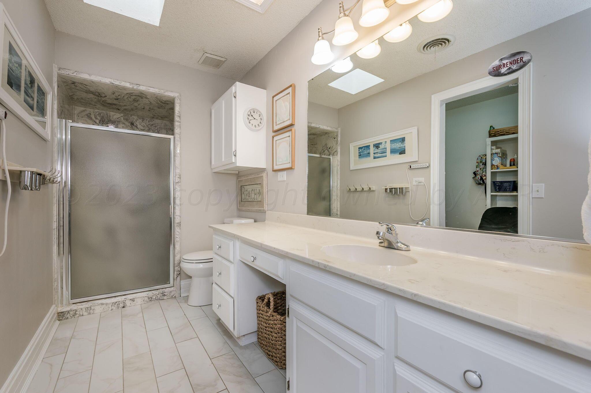 6112 Belpree Road Amarillo, TX 79106 - Photo 13 of 20 Master Bathroom