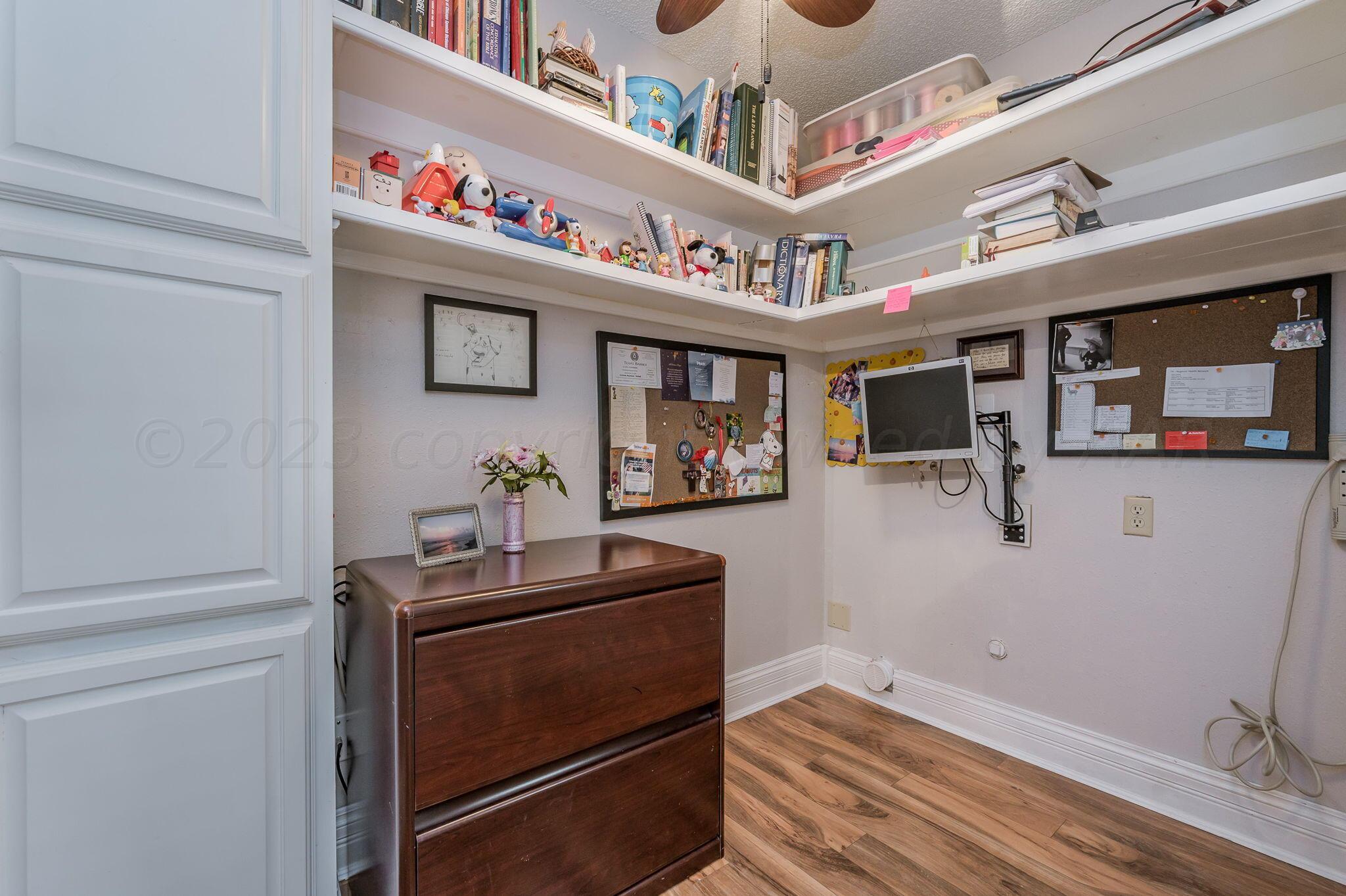 6112 Belpree Road Amarillo, TX 79106 - Photo 16 of 20 Office Nook, Utility Room