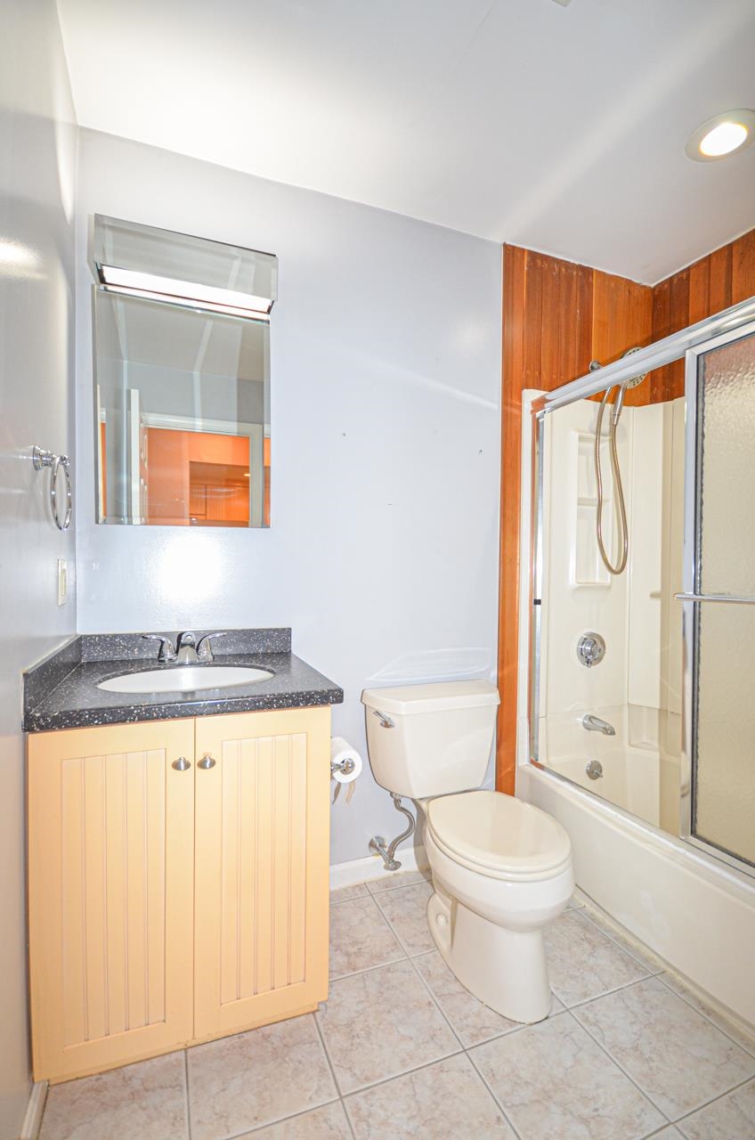 377 Huse Road, Unit 18 Manchester, NH 03103 - Photo 17 of 22