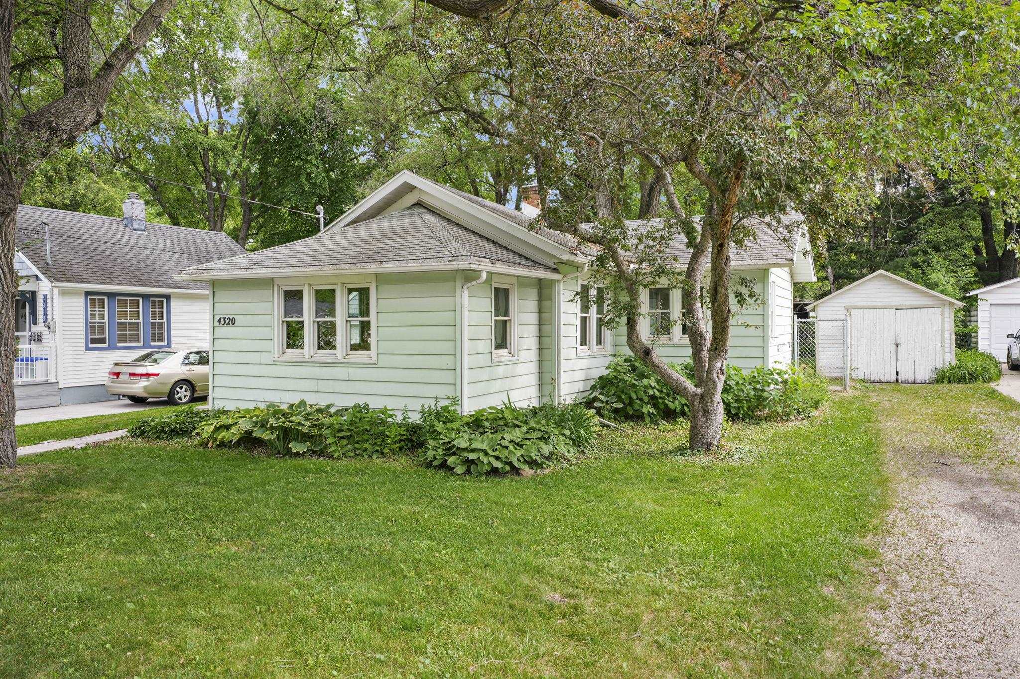 4320 Buckeye Road Madison, WI 53716 - Photo 27 of 36