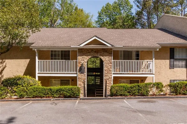 $225,000 | 3005 Seven Pines Lane, Unit 201, Atlanta, GA 30339