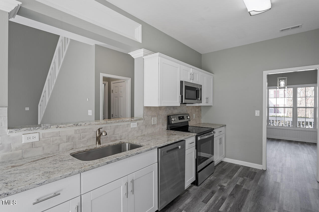 1941 Red Quartz Drive Raleigh, NC 27610 - Photo 11 of 33 1941 Red Quartz Drive_21