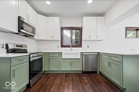 $349,900 | 321 North Kenmore Road, Indianapolis, IN 46219