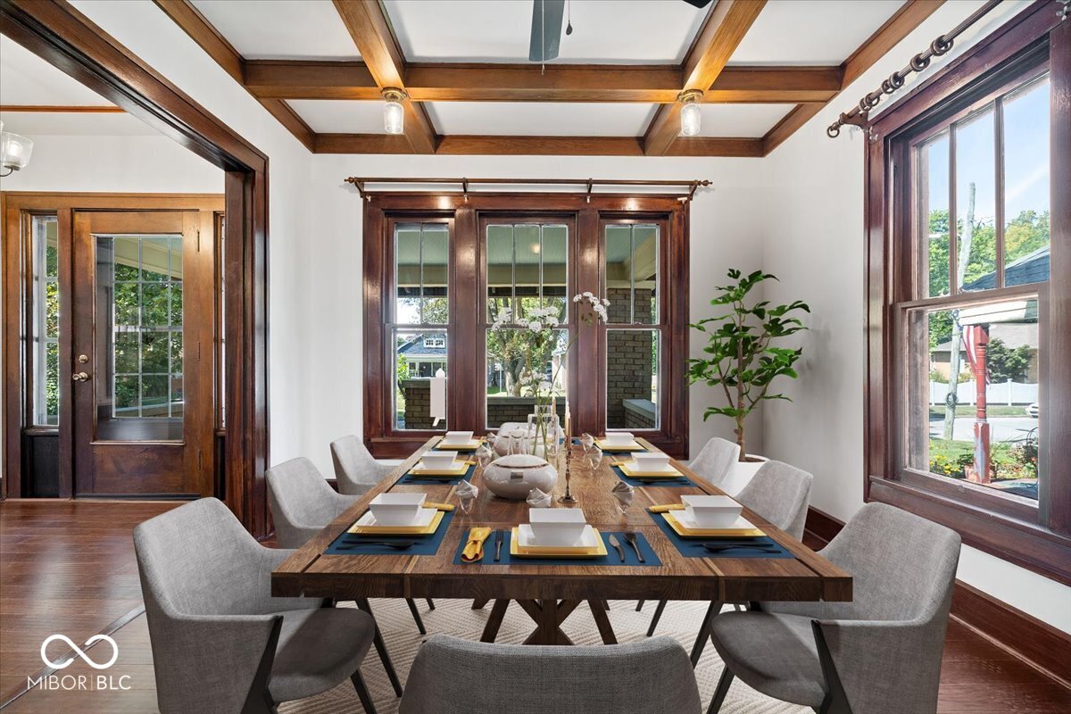 321 North Kenmore Road Indianapolis, IN 46219 - Photo 16 of 39