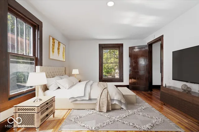 $349,900 | 321 North Kenmore Road, Indianapolis, IN 46219