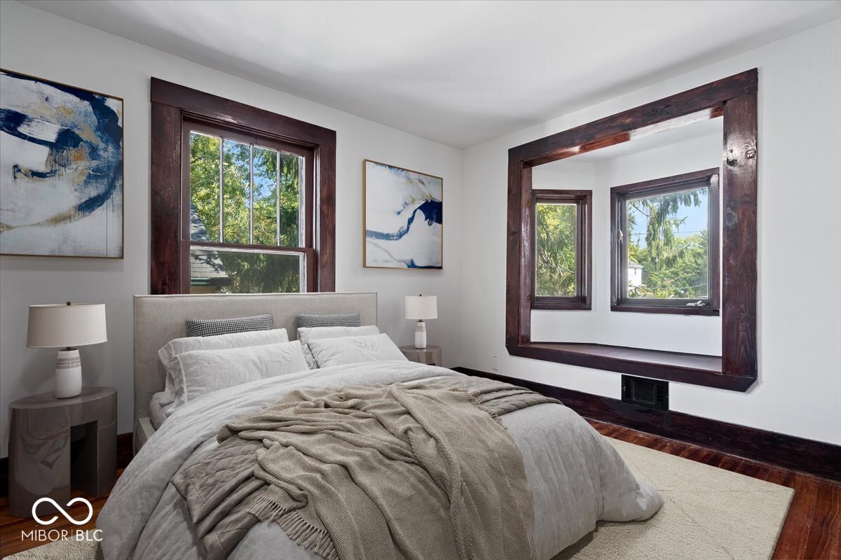 321 North Kenmore Road Indianapolis, IN 46219 - Photo 23 of 39