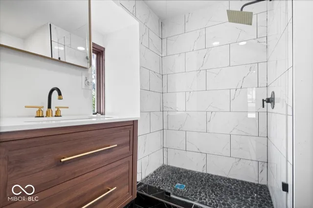 $349,900 | 321 North Kenmore Road, Indianapolis, IN 46219