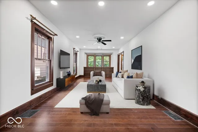 $349,900 | 321 North Kenmore Road, Indianapolis, IN 46219