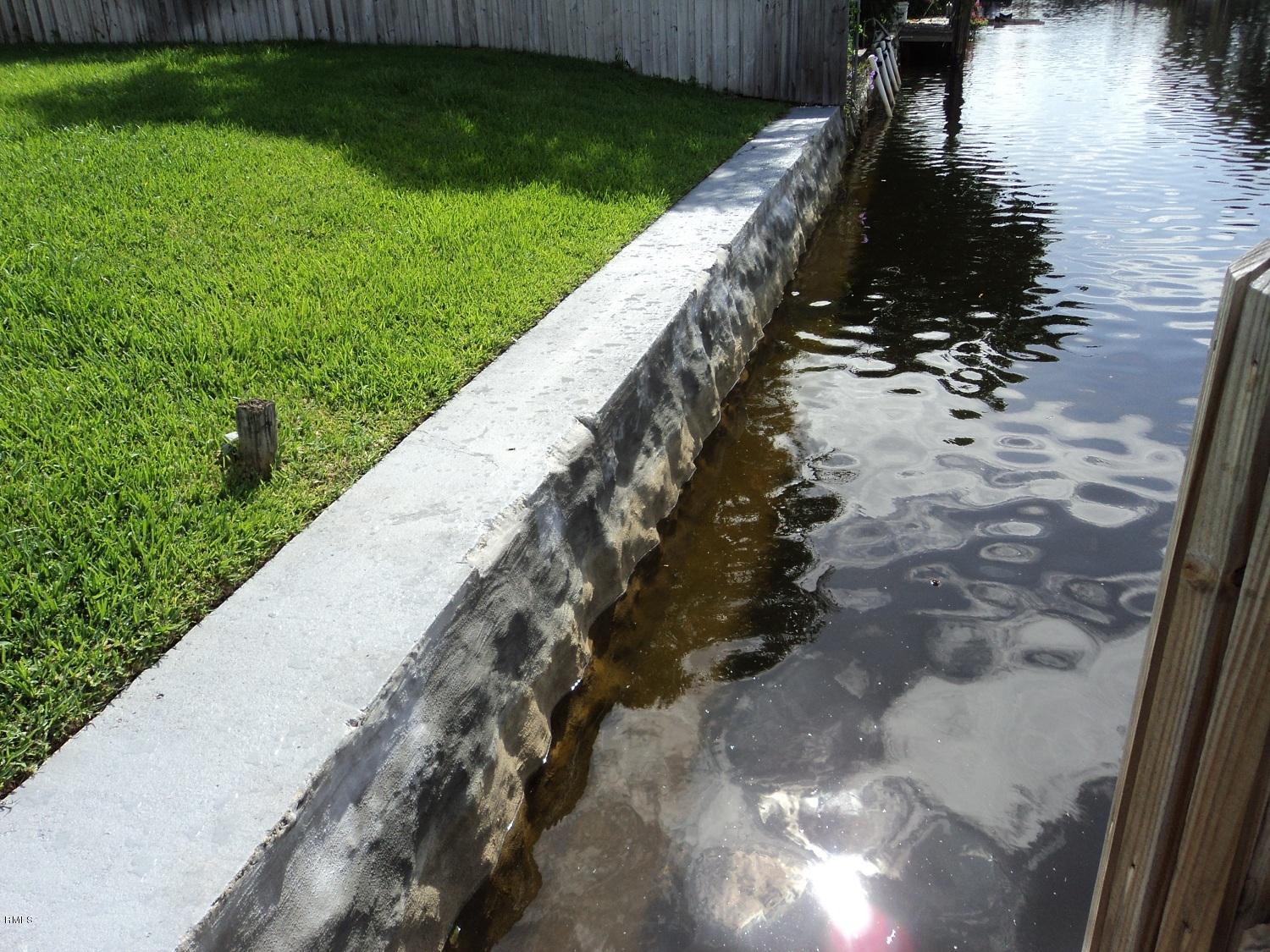 2130 Northeast 30th Street Lighthouse Point, FL 33064 - Photo 13 of 24 Seawall
