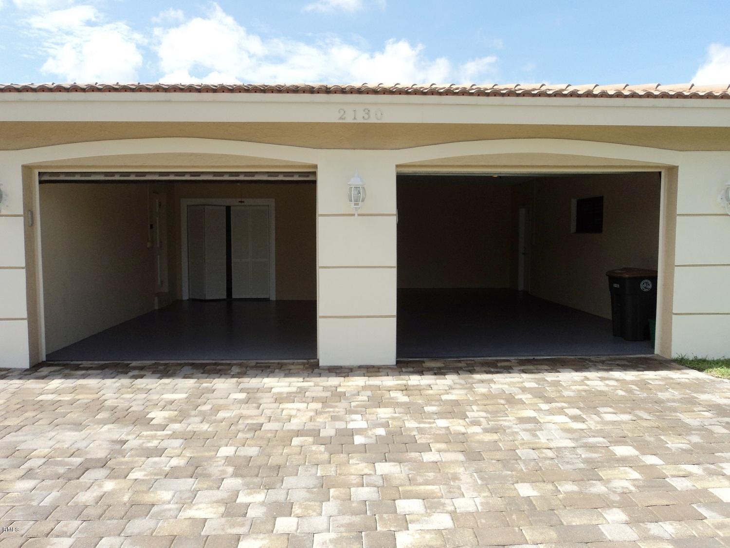 2130 Northeast 30th Street Lighthouse Point, FL 33064 - Photo 20 of 24 Garage