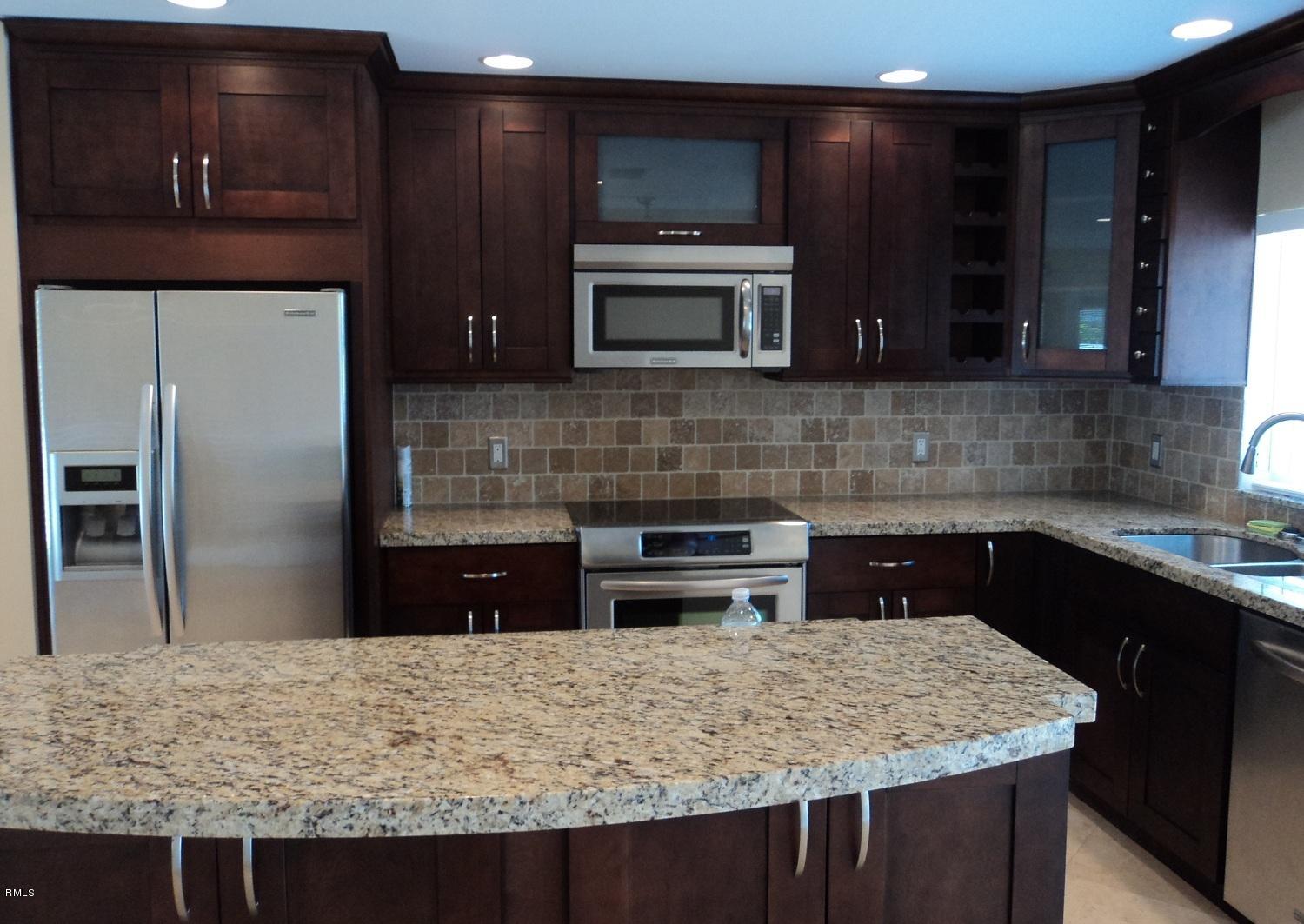 2130 Northeast 30th Street Lighthouse Point, FL 33064 - Photo 5 of 24 Kitchen
