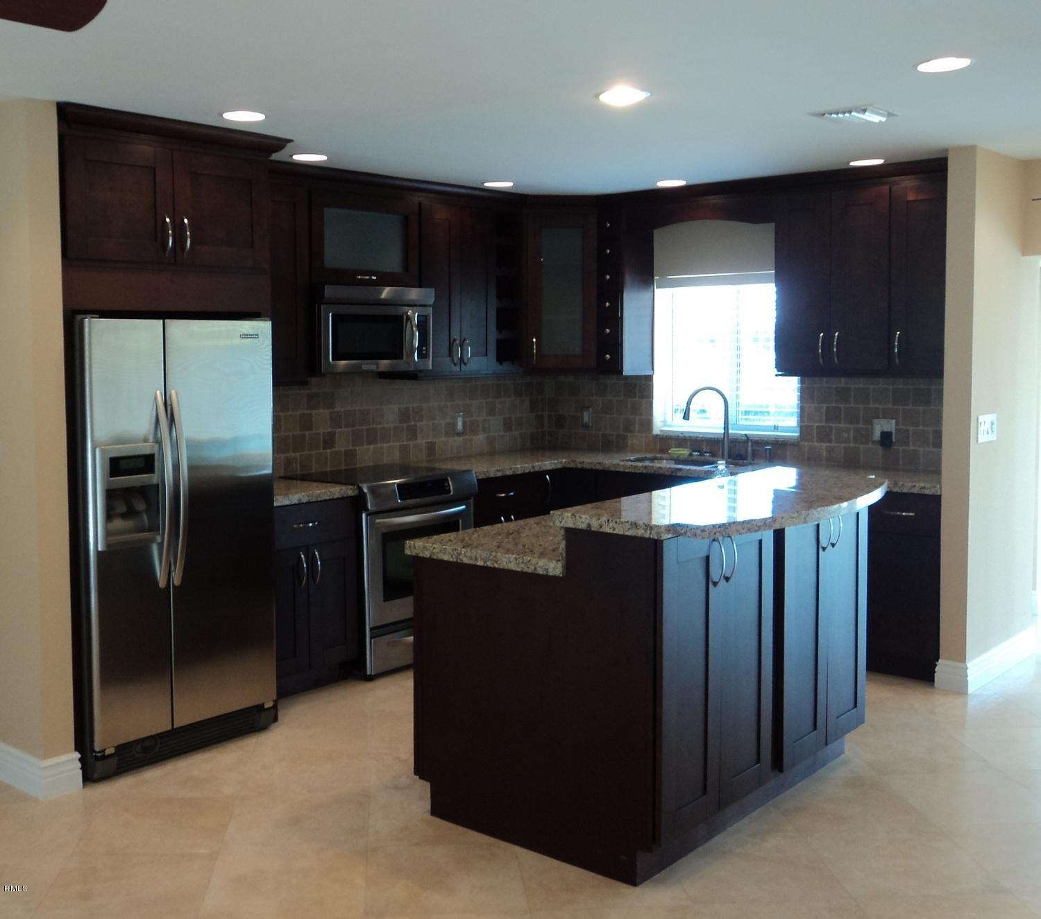2130 Northeast 30th Street Lighthouse Point, FL 33064 - Photo 7 of 24 Kitchen